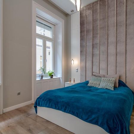 Helios Downtown Martha Lejlighed Budapest Eksteriør billede